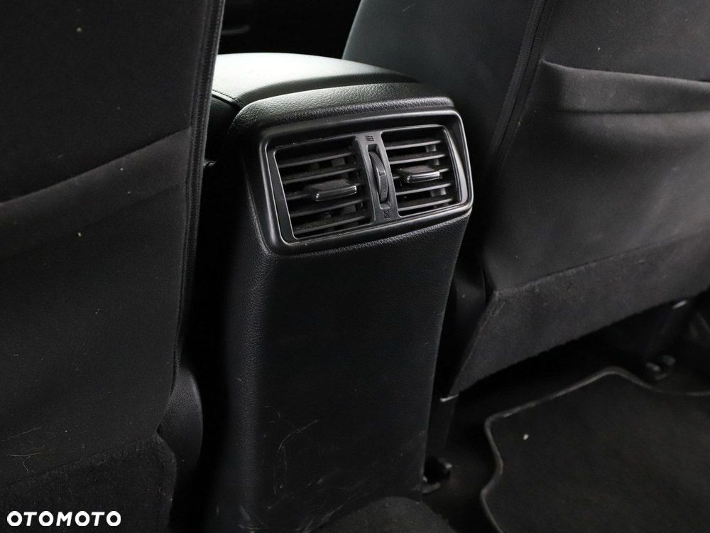 Nissan X-Trail 1.6 DCi N-Connecta - 36