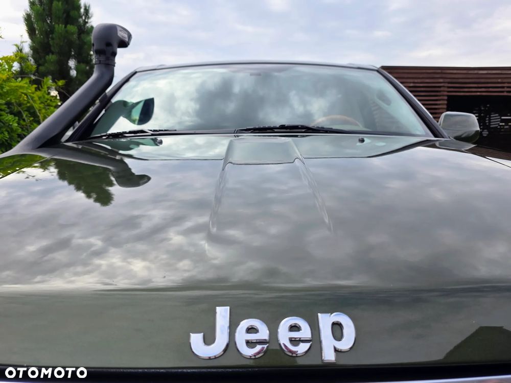 Jeep Grand Cherokee - 27