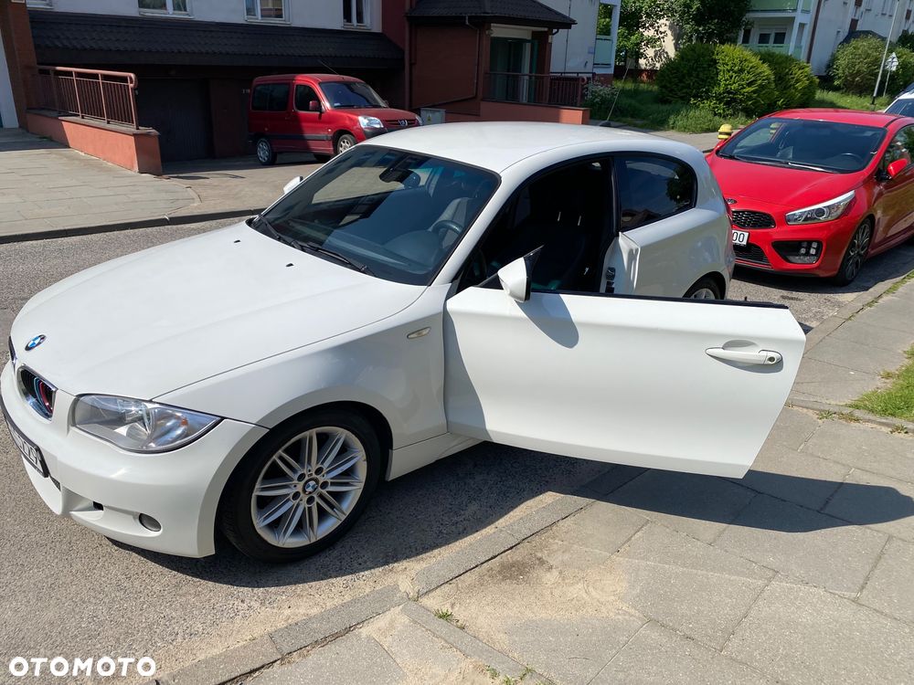 BMW Seria 1 116d DPF - 24