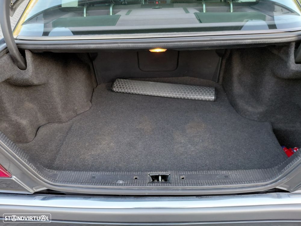 Mercedes-Benz C 200 D Elegance - 28