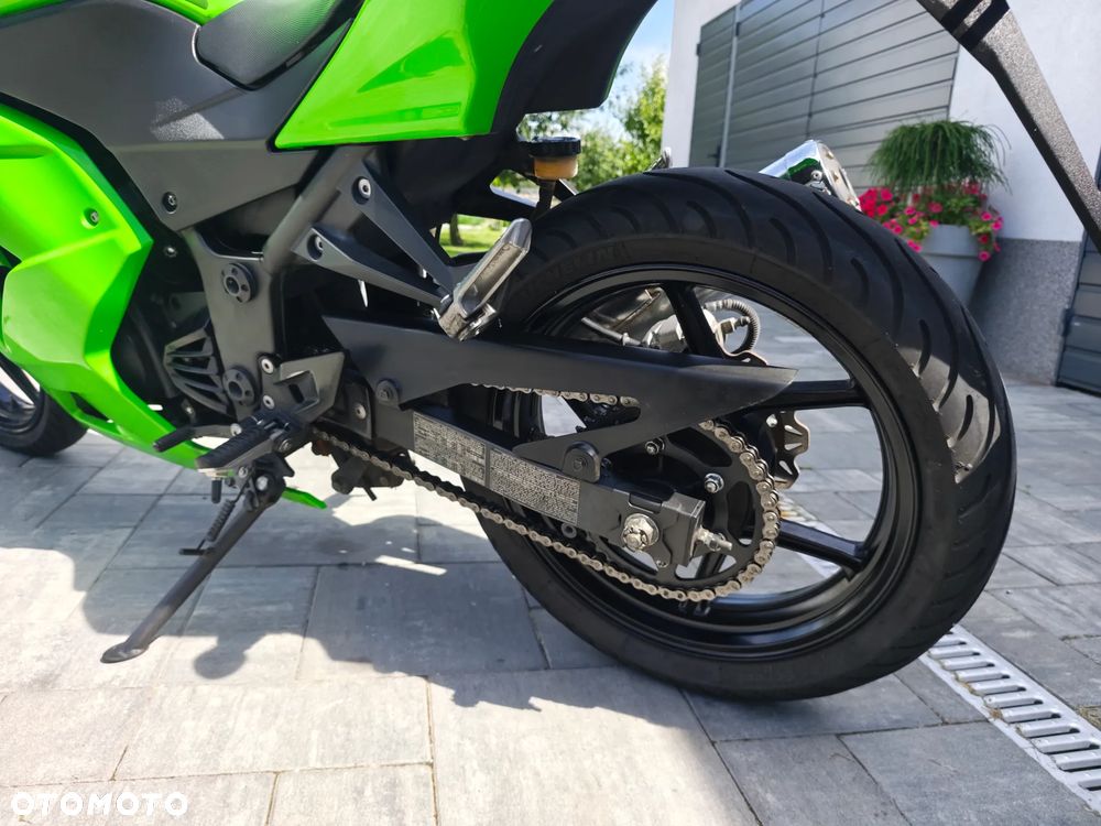 Kawasaki Ninja 250R - 25