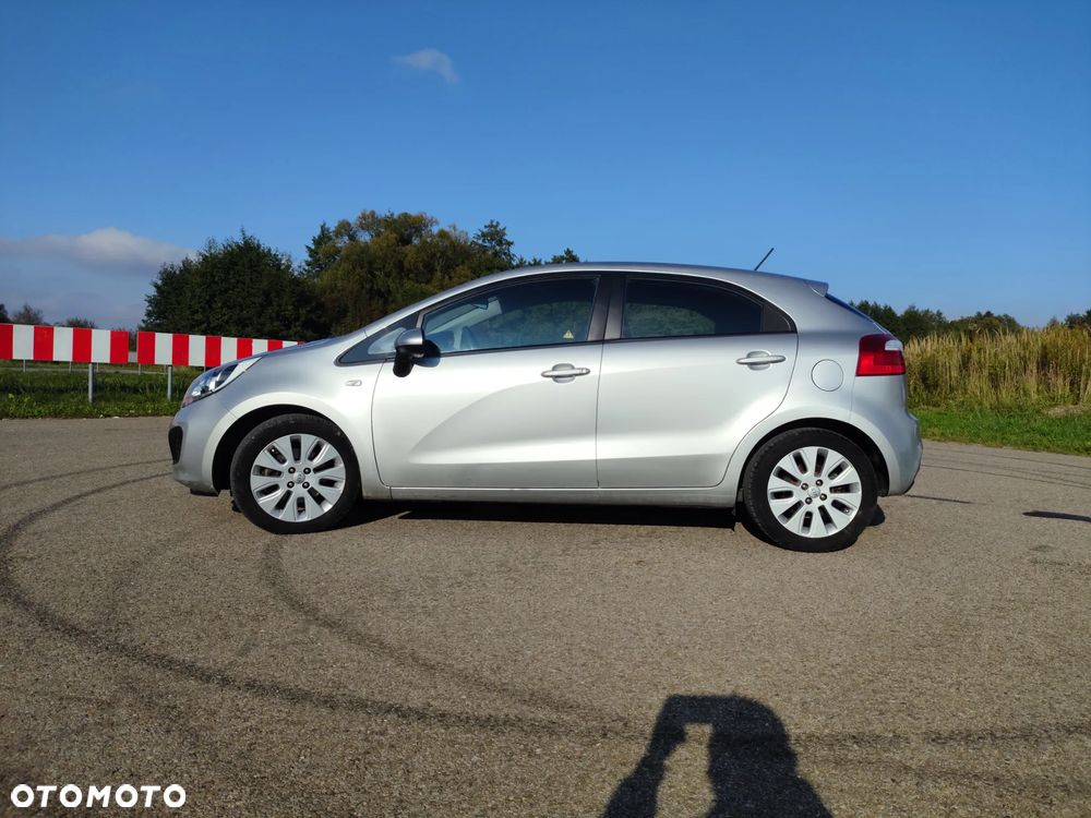 Kia Rio 1.4 L - 3