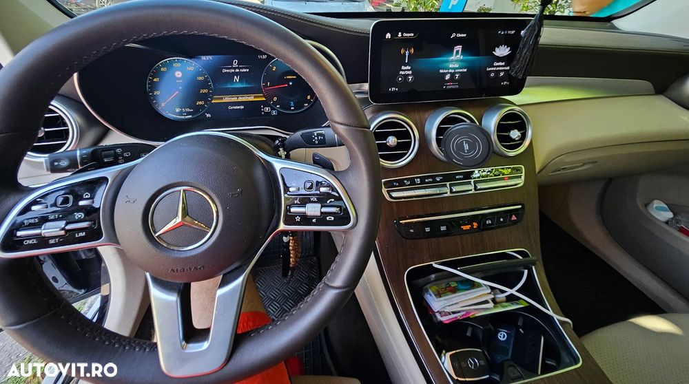 Mercedes-Benz GLC 300 d 4MATIC - 18