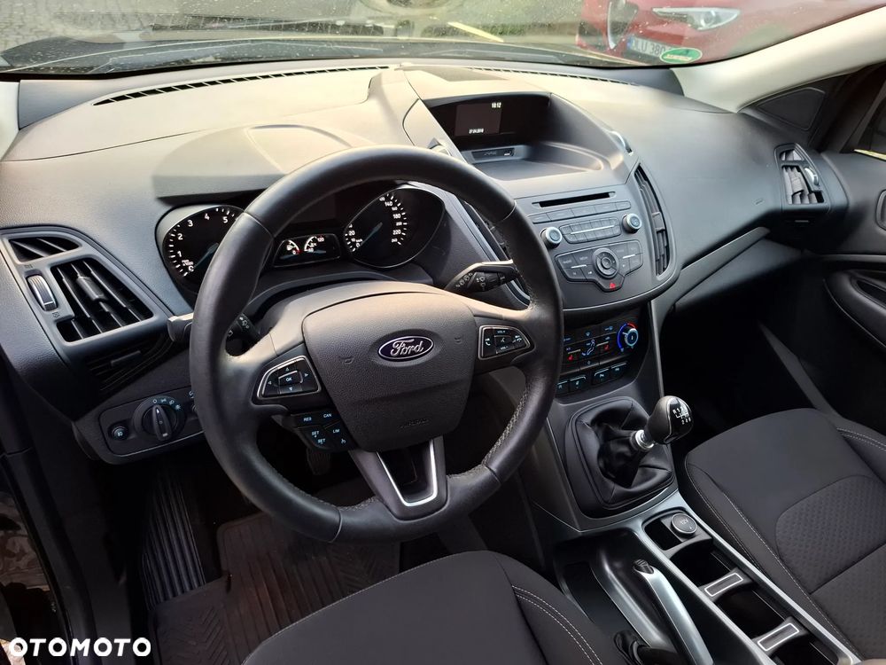Ford Kuga 1.5 EcoBoost 2x4 Trend - 12