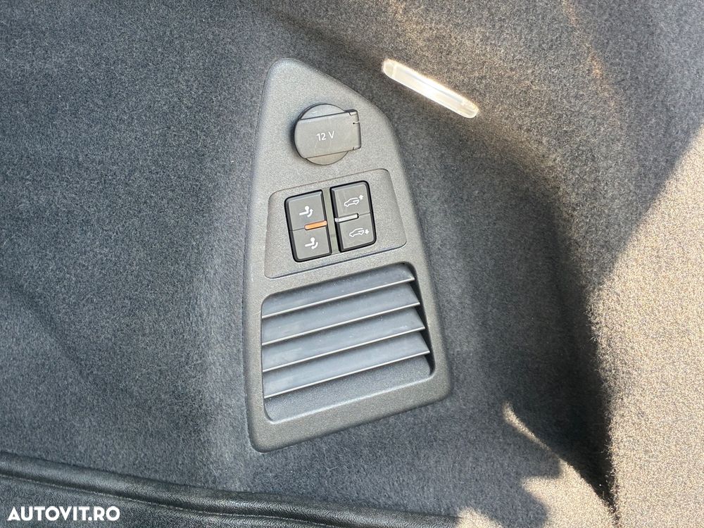 Volkswagen Touareg V6 TDI 4MOTION Elegance - 35