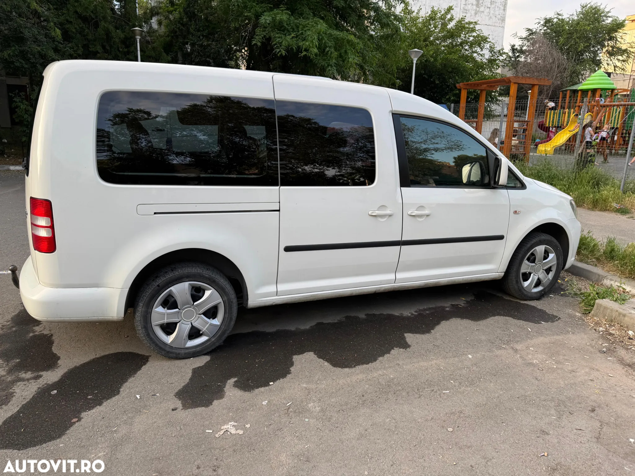 Volkswagen Caddy 2.0 TDI Comfortline - 4