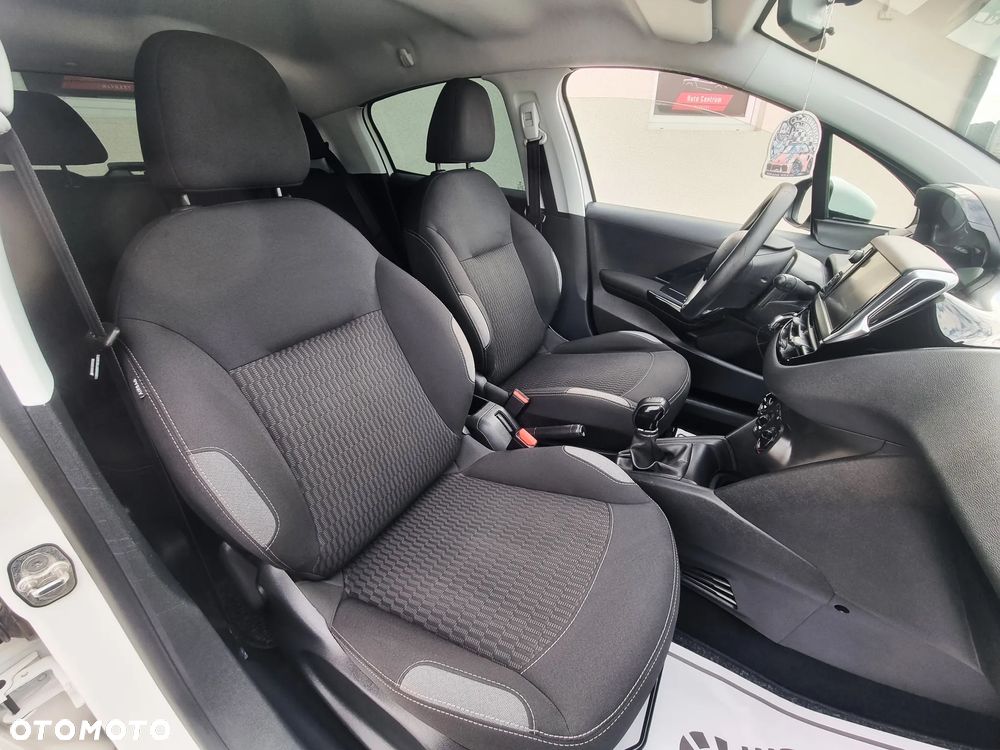 Peugeot 208 1.6 BlueHDi Active S&S - 9