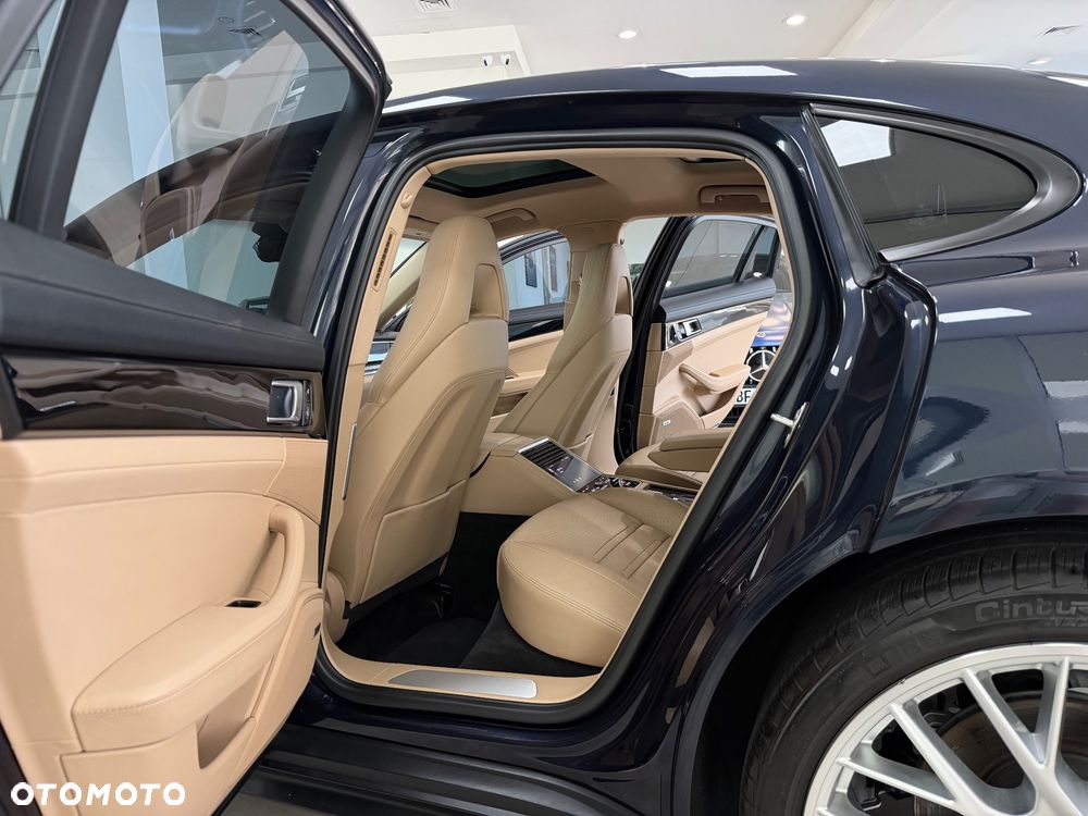 Porsche Panamera - 29