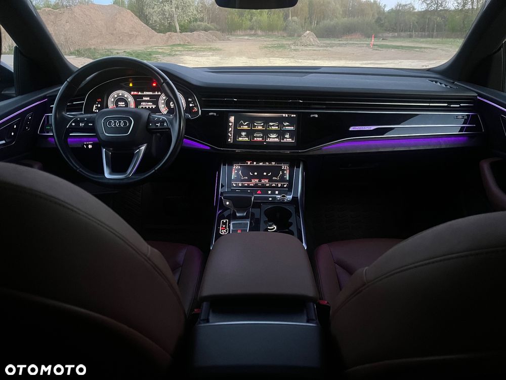 Audi Q8 - 11