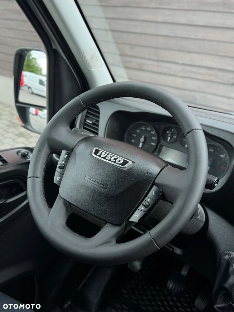 Iveco 35C15 - 17
