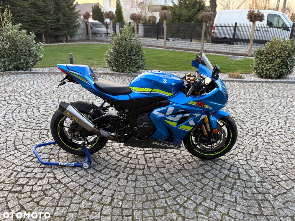 Suzuki GSX-R - 10