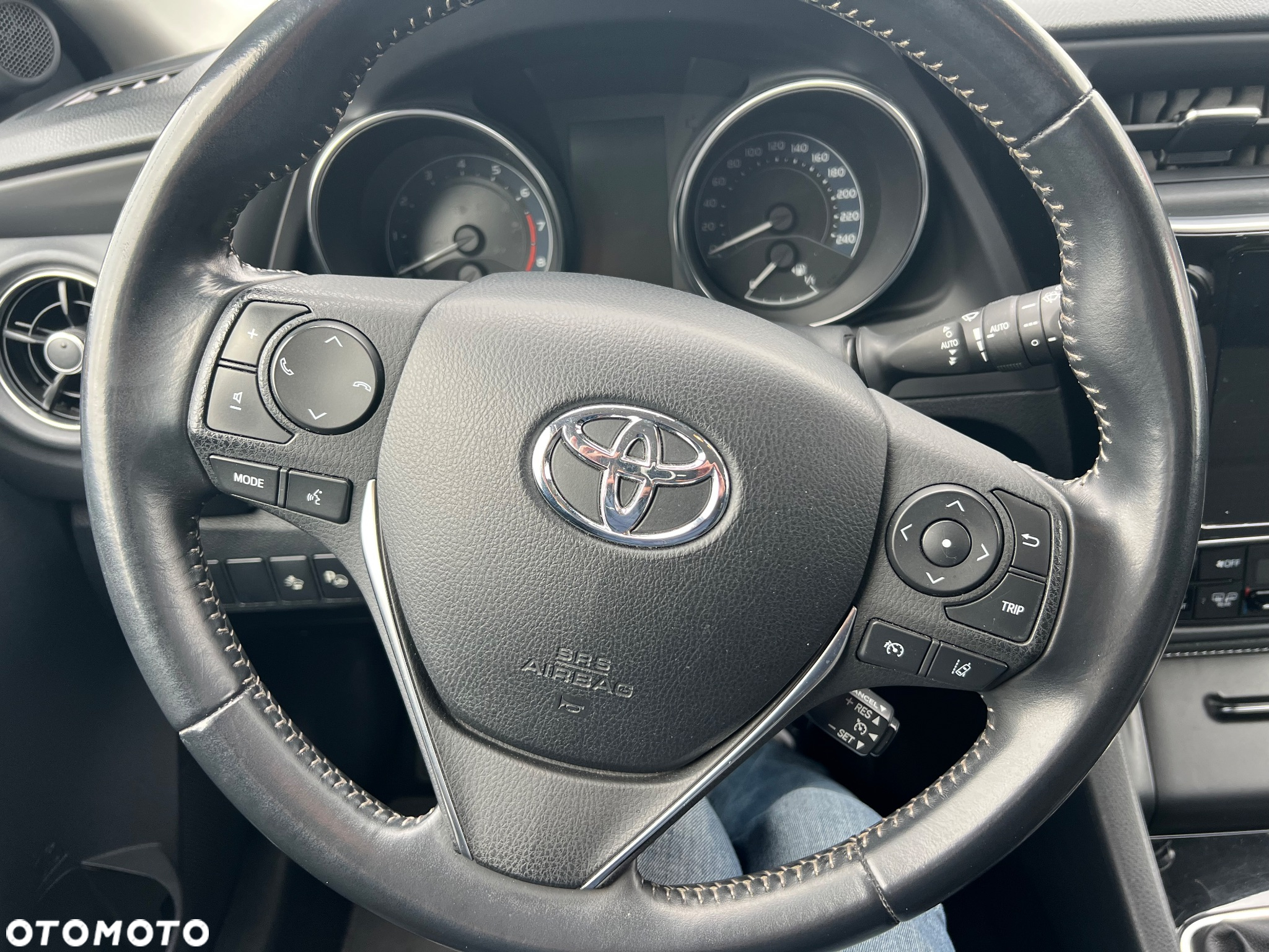 Toyota Auris 1.6 Selection - 20