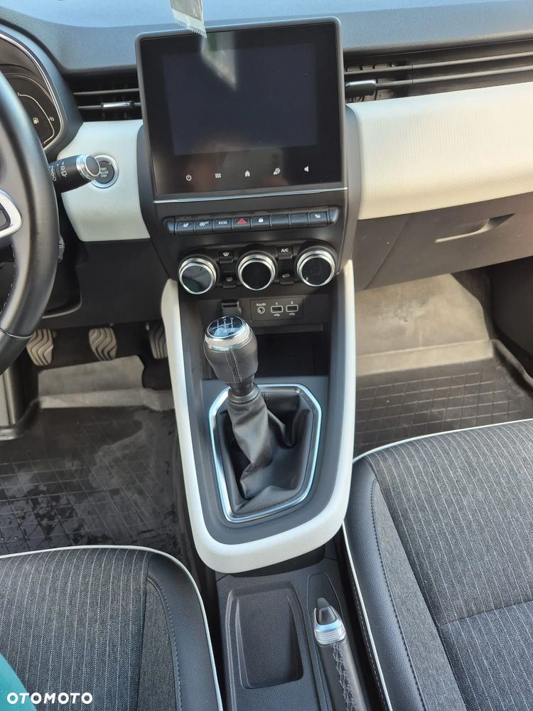 Renault Clio - 28