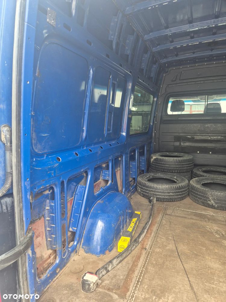 Mercedes-Benz Sprinter - 7
