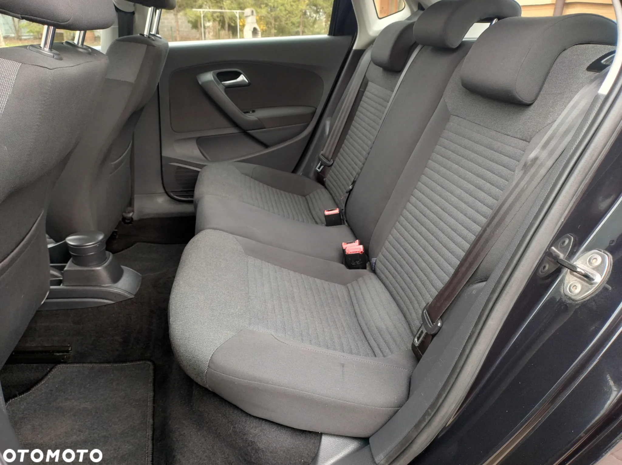 Volkswagen Polo 1.4 16V Comfortline - 28