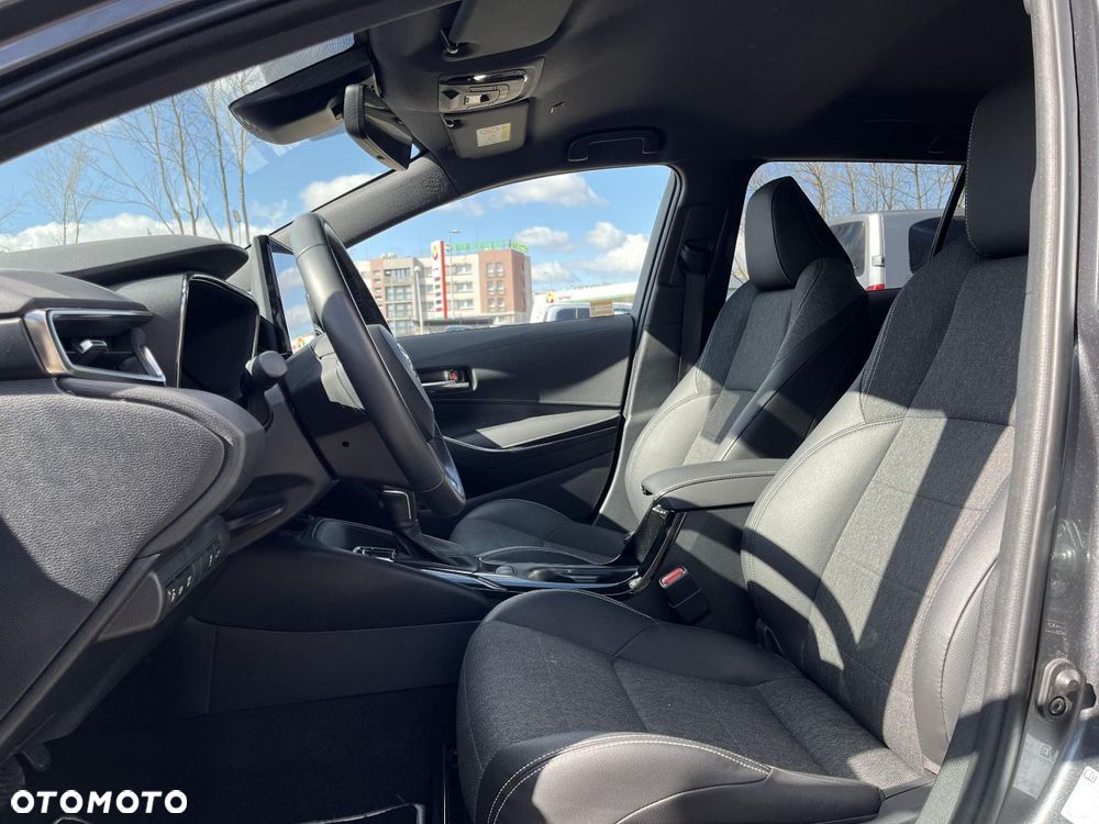 Toyota Corolla 1.8 Hybrid Style - 17