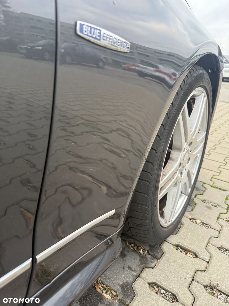 Mercedes-Benz Klasa E 200 CGI BlueEffICIENCY - 13