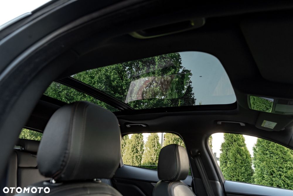 Jaguar F-Pace 25d AWD Prestige - 32