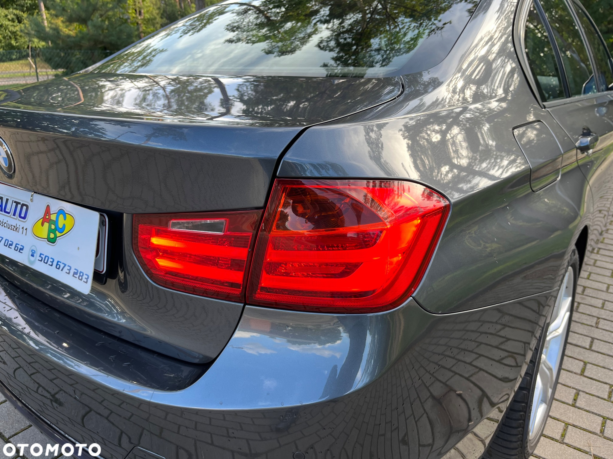 BMW Seria 3 318d Touring Sport Line - 9