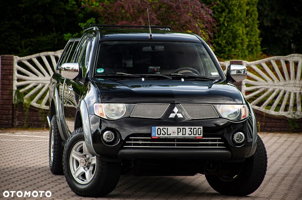 Mitsubishi L200 Pick Up 4x4 Intense Club Cab - 25