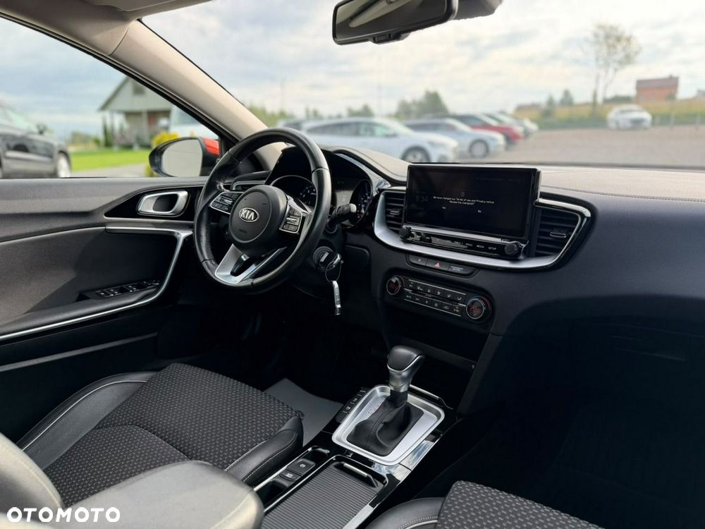 Kia XCeed - 12