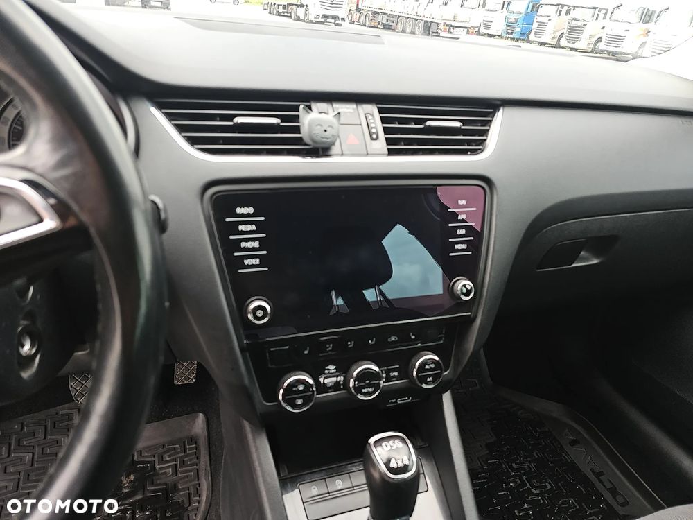 Skoda Octavia 2.0 TDI 4x4 Style DSG - 15