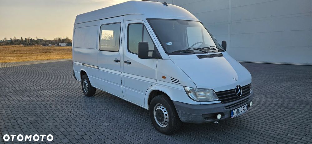 Mercedes-Benz Sprinter - 2