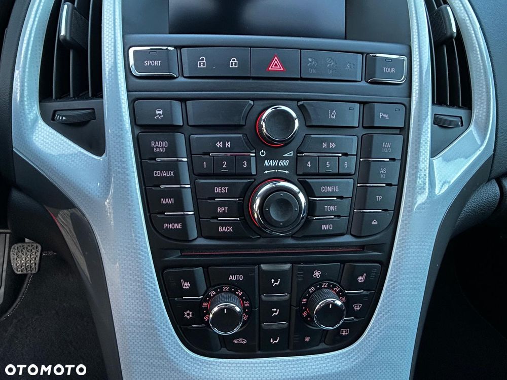 Opel Astra 1.6 Turbo Innovation - 13