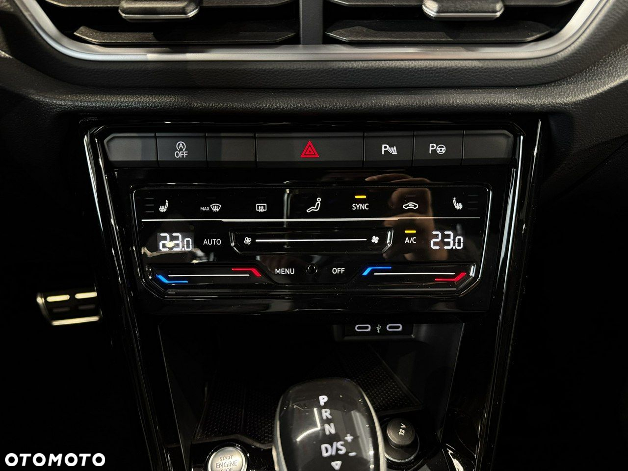 Volkswagen T-Roc - 24