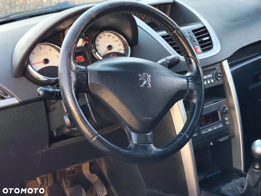 Peugeot 207 90 HDi FAP (Blue Lion) Sport - 14