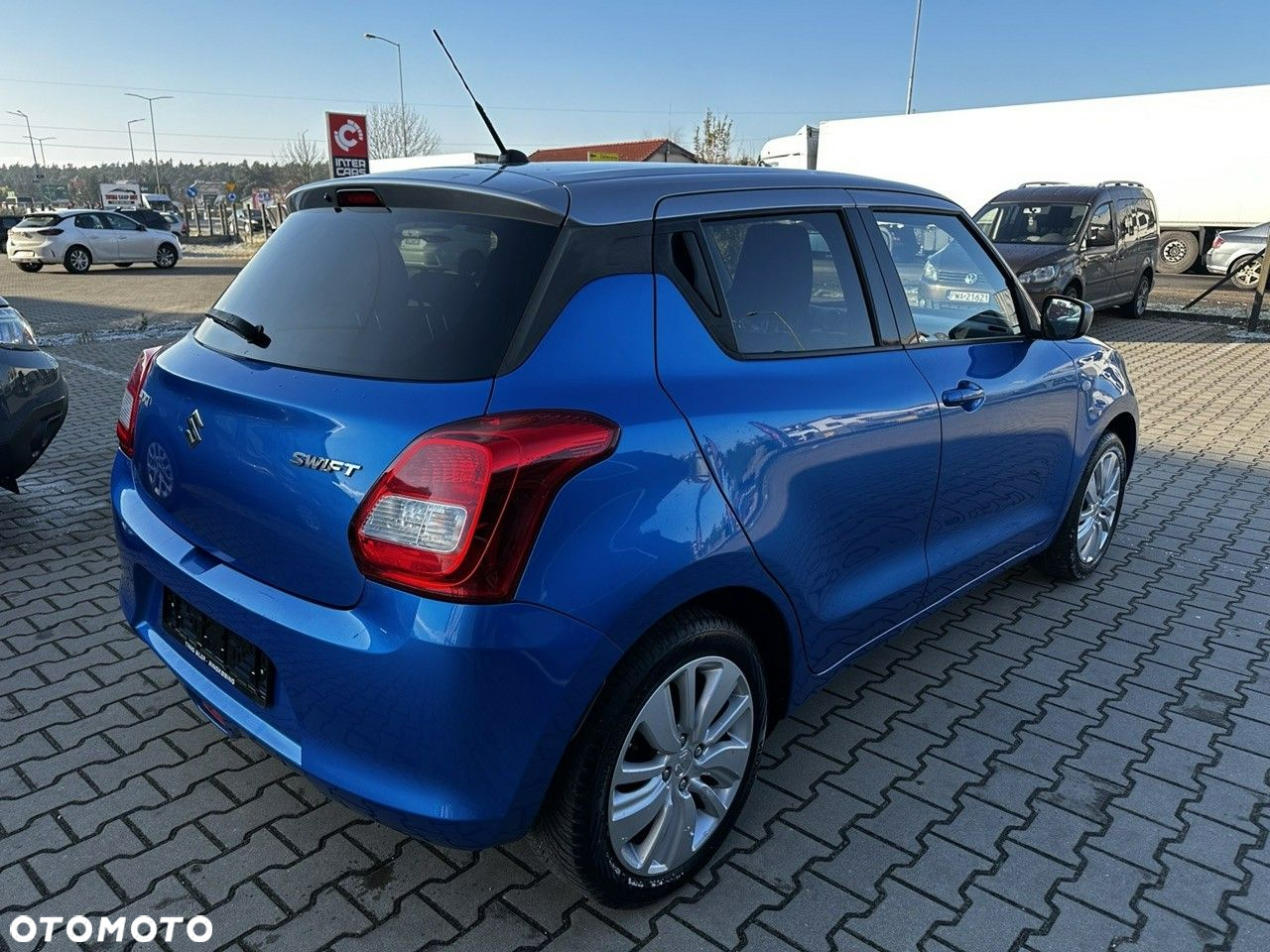 Suzuki Swift 1.2 Premium Plus - 7