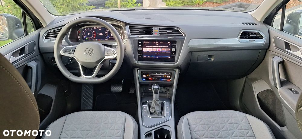 Volkswagen Tiguan - 10