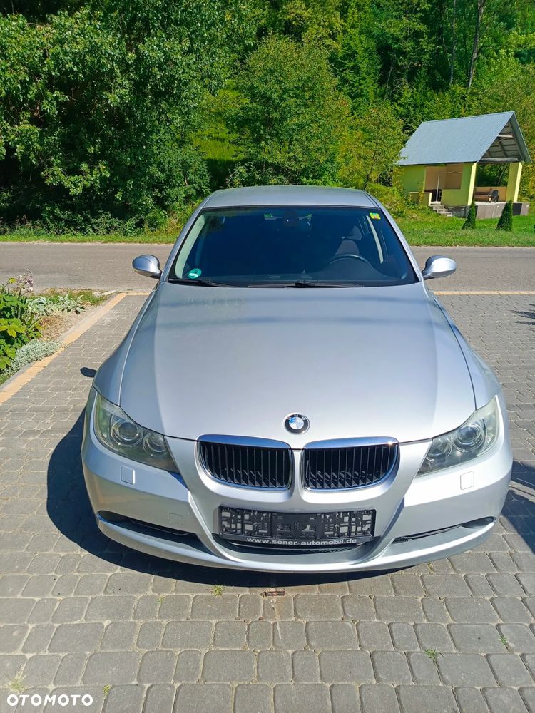 BMW Seria 3 318i - 5