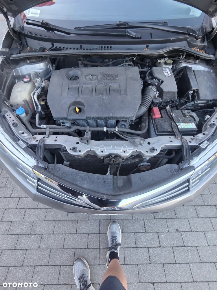 Toyota Corolla 1.6 Premium EU6 - 12