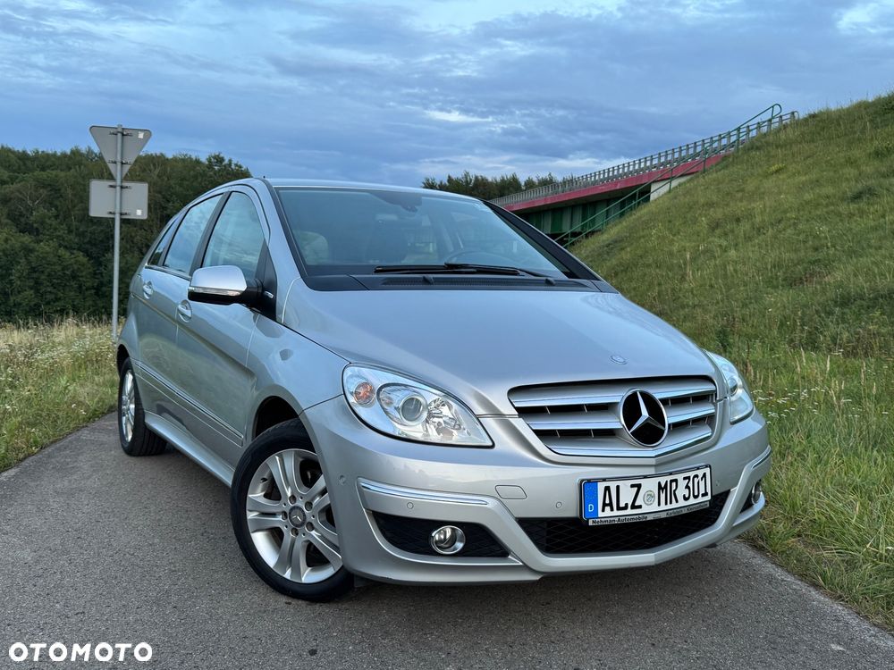 Mercedes-Benz Klasa B 180 - 16