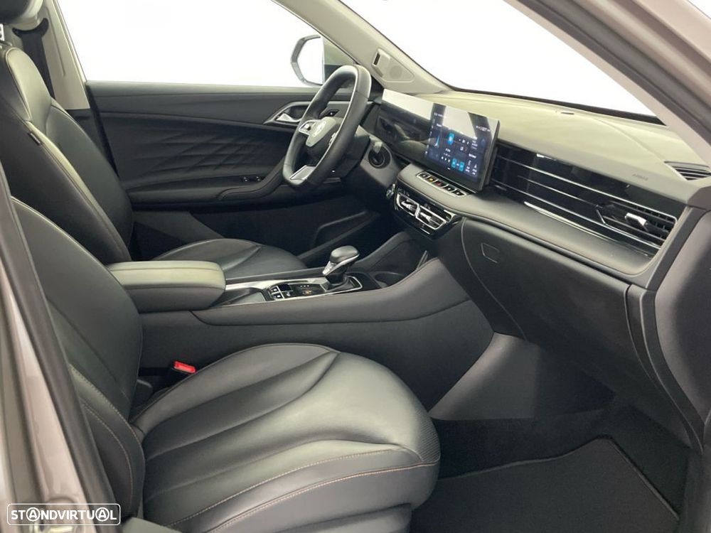 MG HS 1.5 Plug-in Hybrid Luxury — fotografia 21