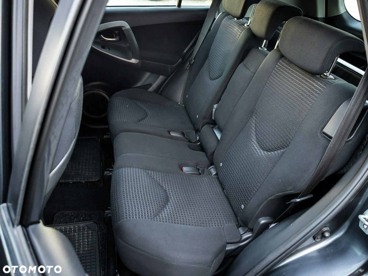 Toyota RAV4 - 21