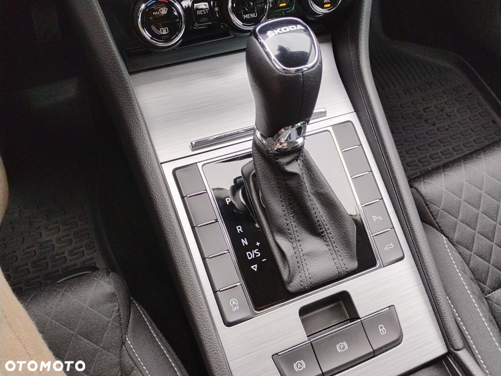 Skoda Superb 1.5 TSI Ambition DSG - 29
