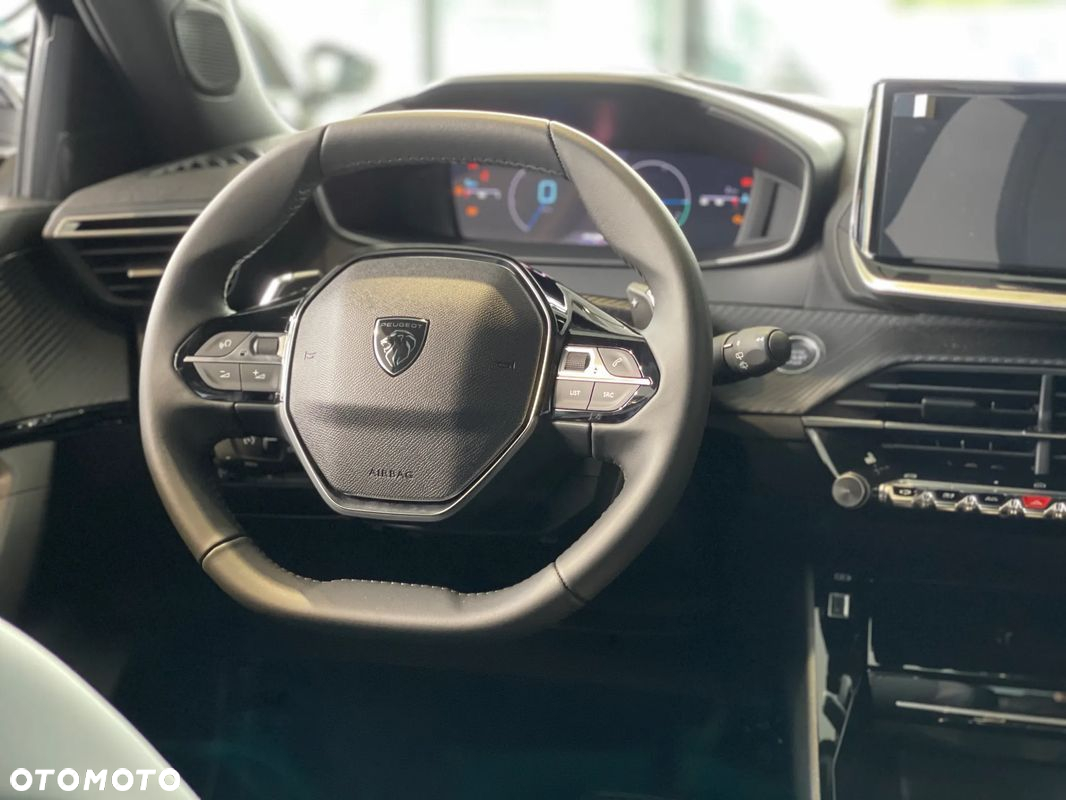 Peugeot 2008 PureTech mHEV Allure e-DCS6 - 19