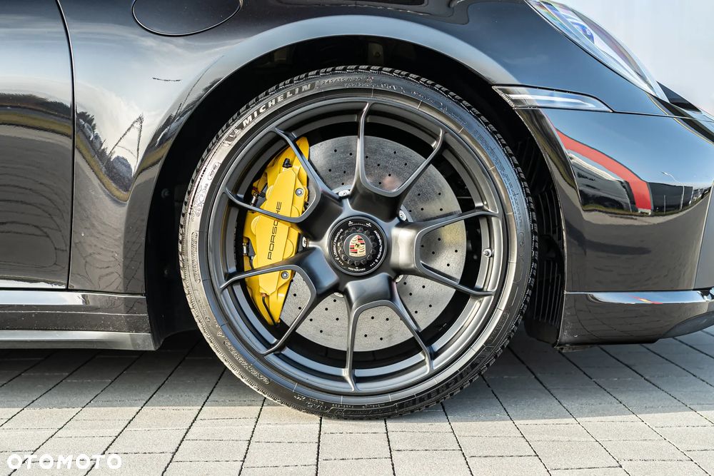 Porsche 911 Turbo S - 7