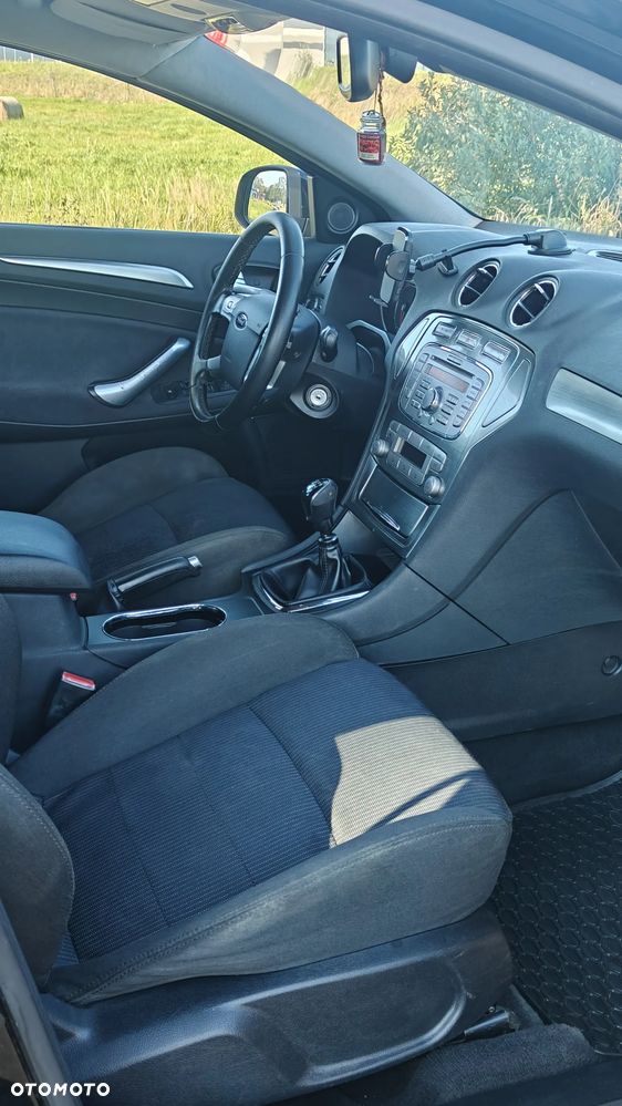 Ford Mondeo - 13