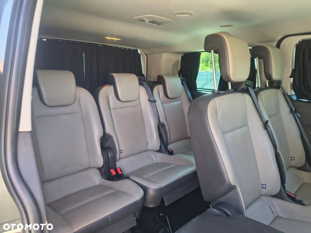 Ford Tourneo Custom - 23