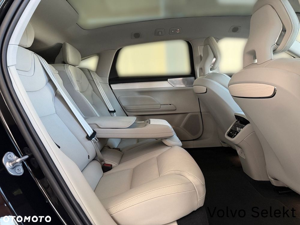 Volvo ES90 - 31