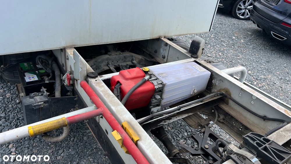 Renault MAXITY KIPER WYWROTKA - 8