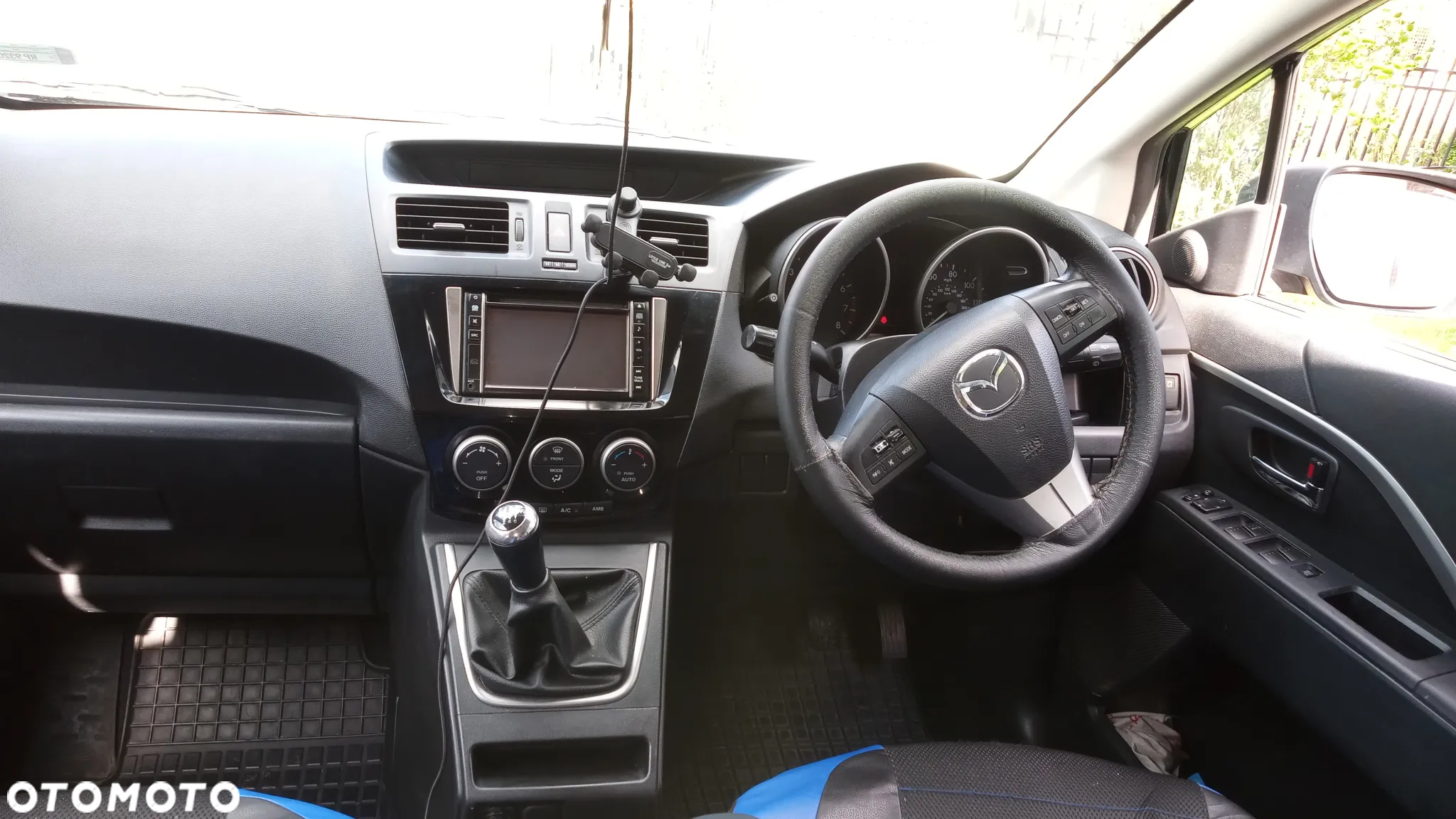 Mazda 5 - 5