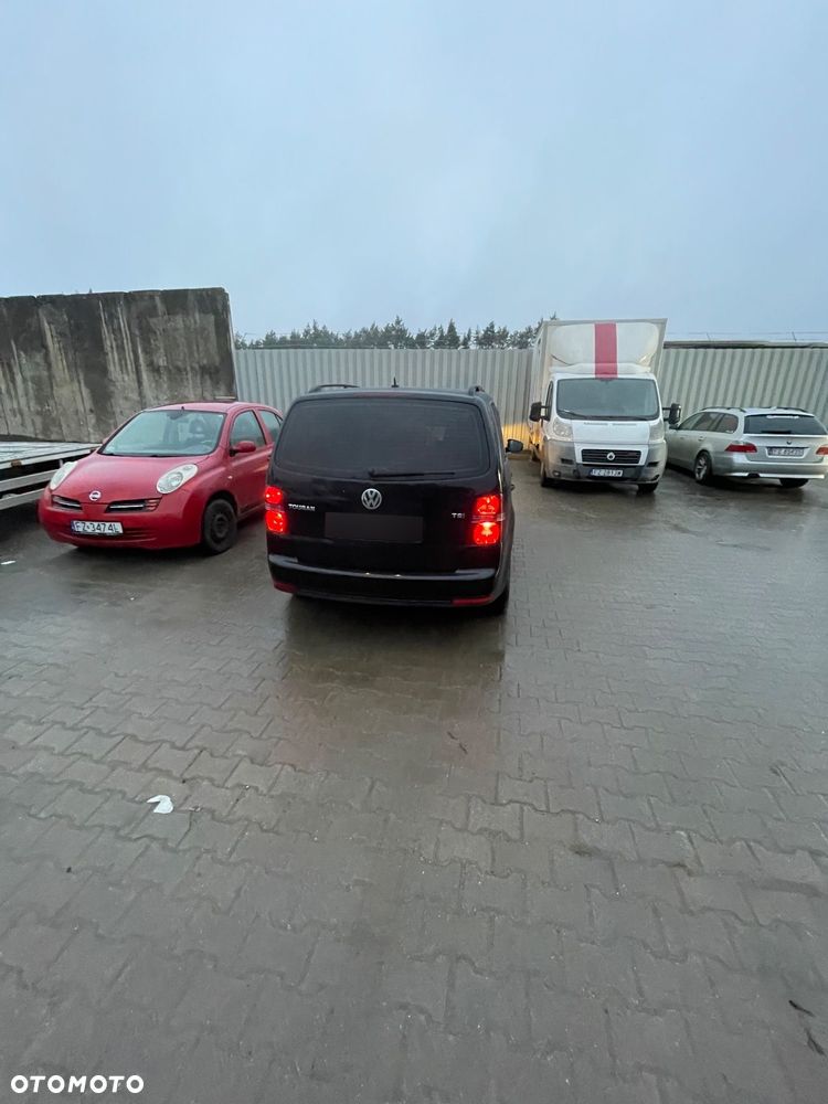 Volkswagen Touran - 2