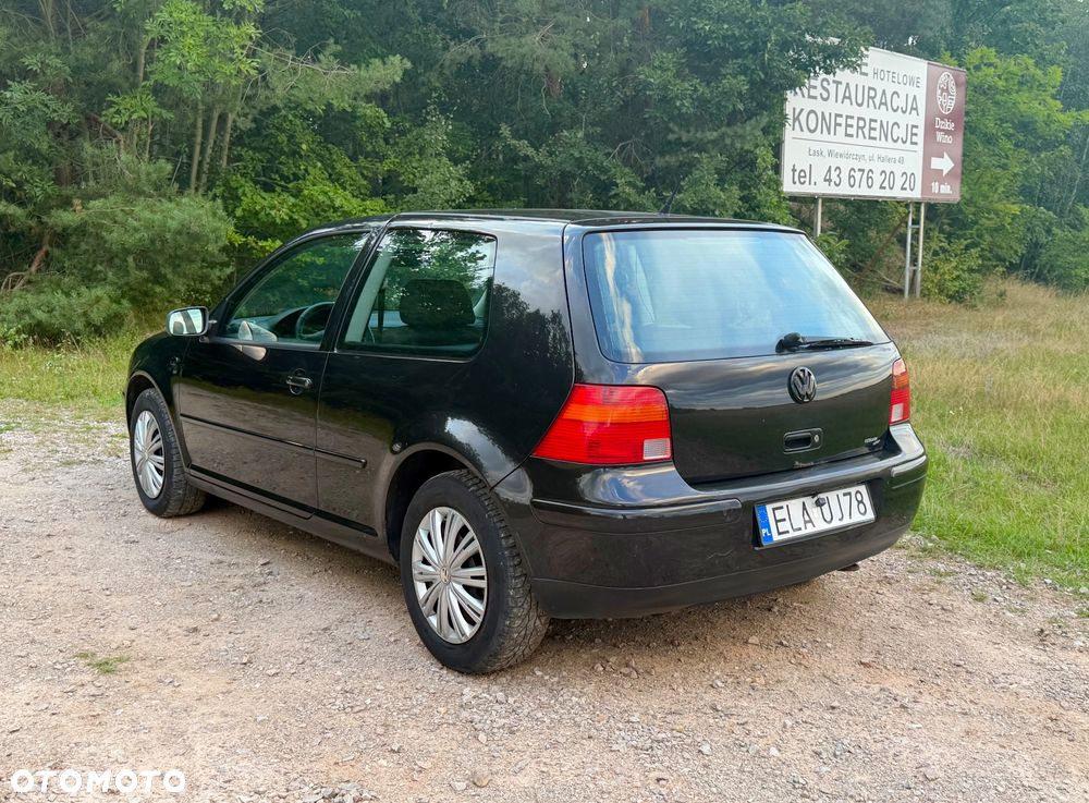 Volkswagen Golf 1.6 Comfortline - 5