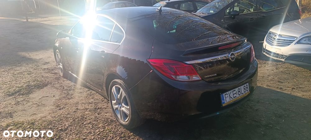 Opel Insignia 1.8 - 16