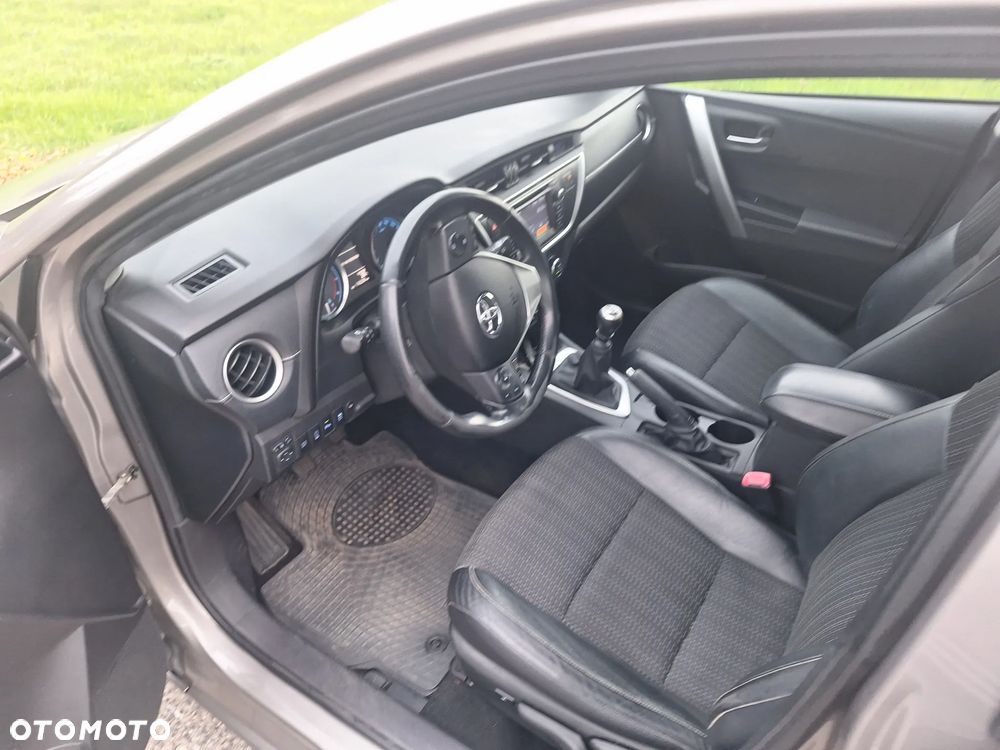 Toyota Auris 1.6 Prestige - 7