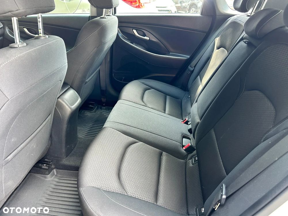 Hyundai i30 1.6 D Comfort - 17
